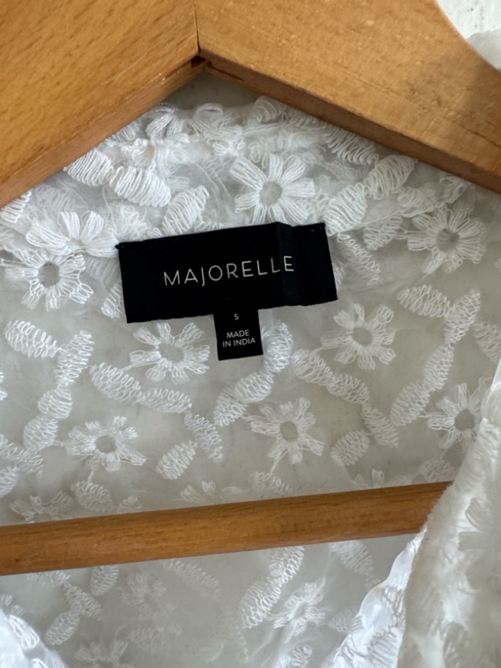 Majorelle Puff sleeve  floral embroidered tie front crop button down top small - Picture 6 of 7